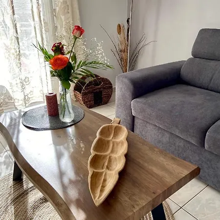 Angelina's Boutique In דירה נאפפליו